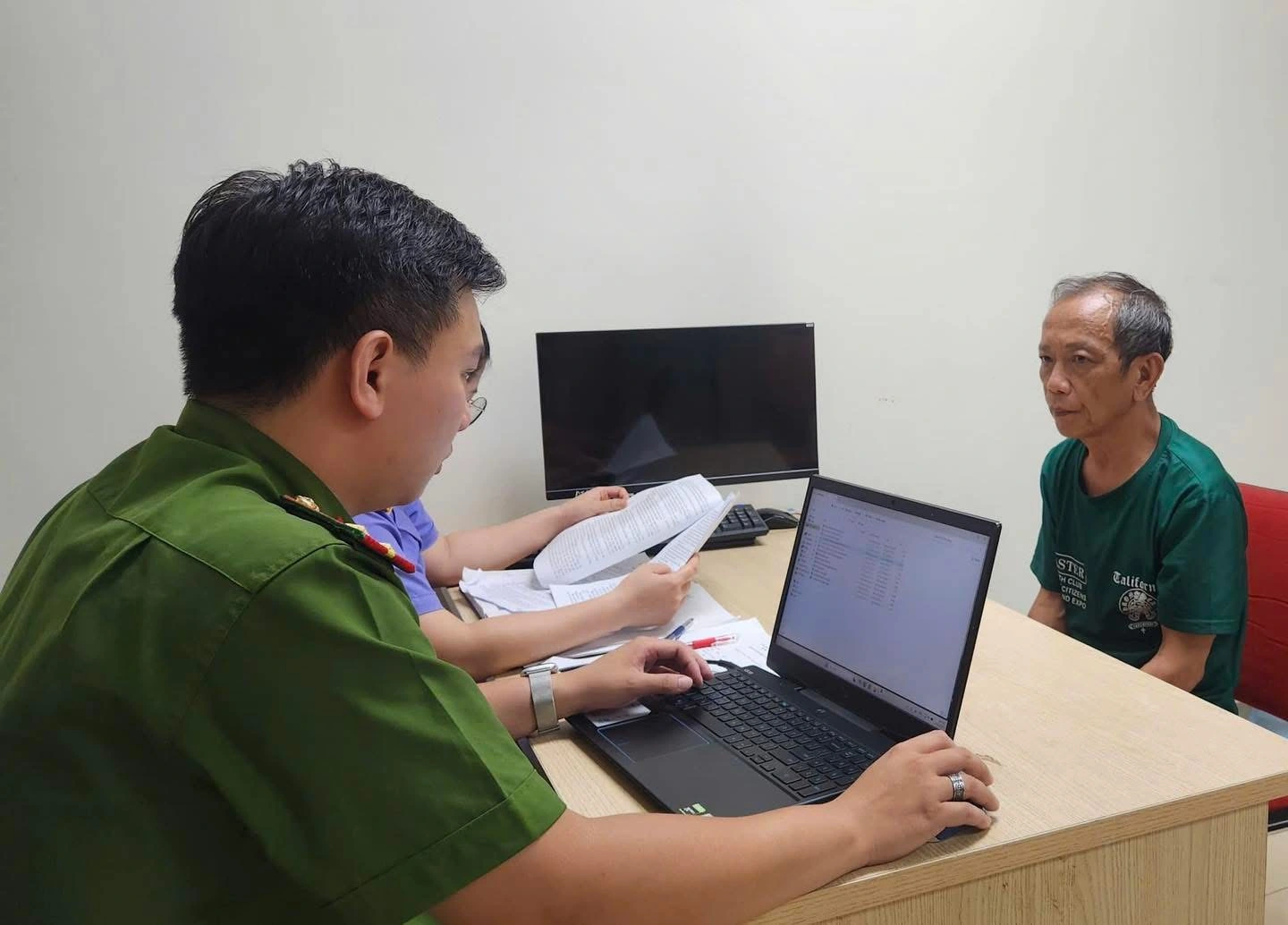 bắt thần y rởm nguyễn tiến nam
